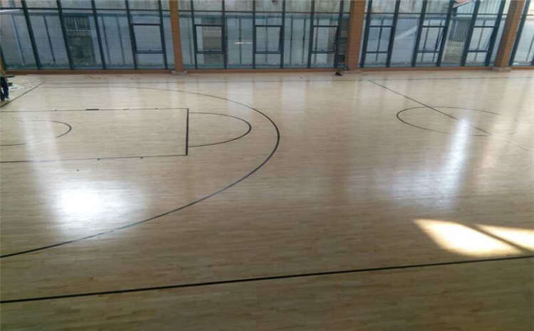 硬木企口體育館木地板廠家去哪找,?